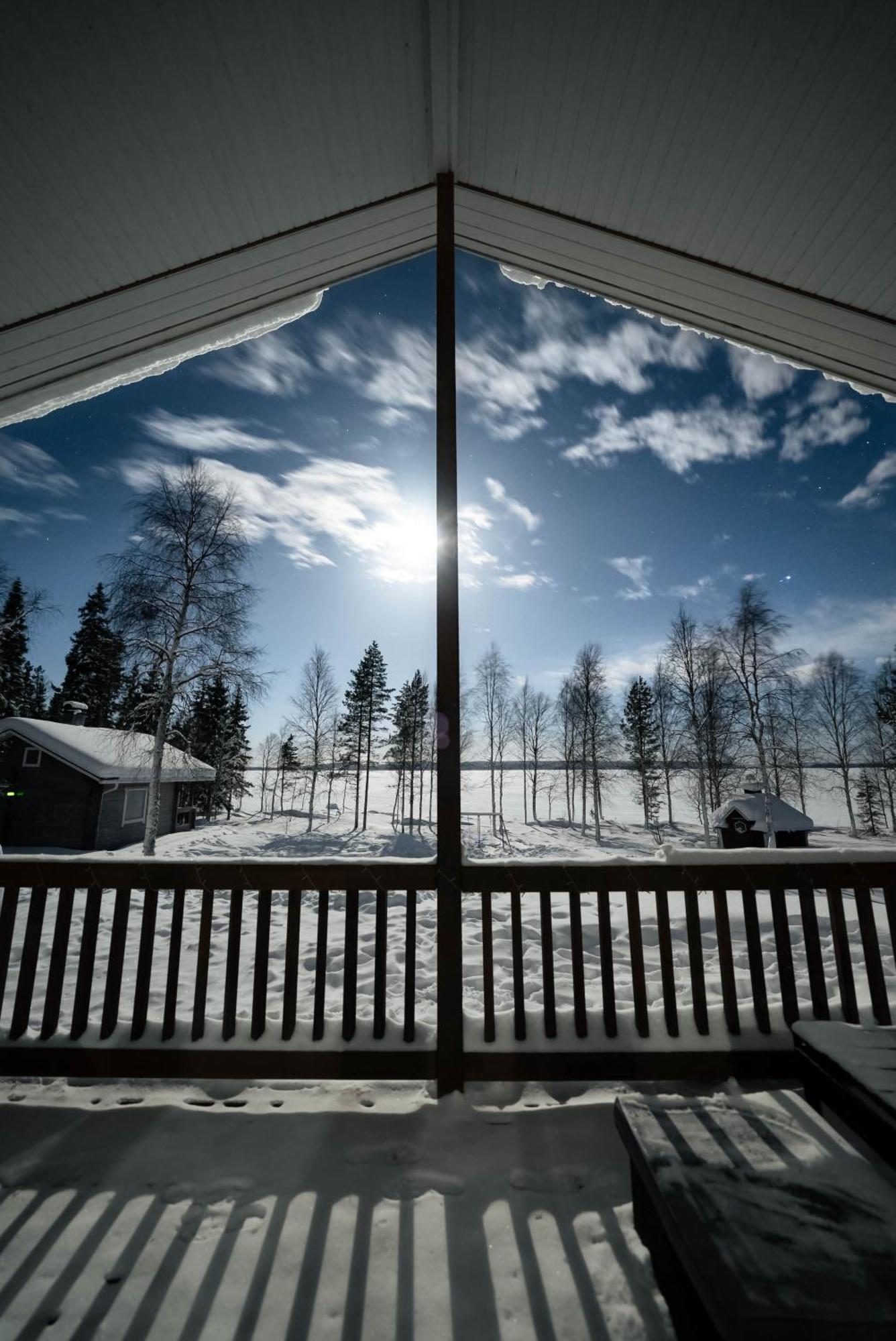 Hotel Napapiirin Jaervilomat à Luukonniemi Extérieur photo