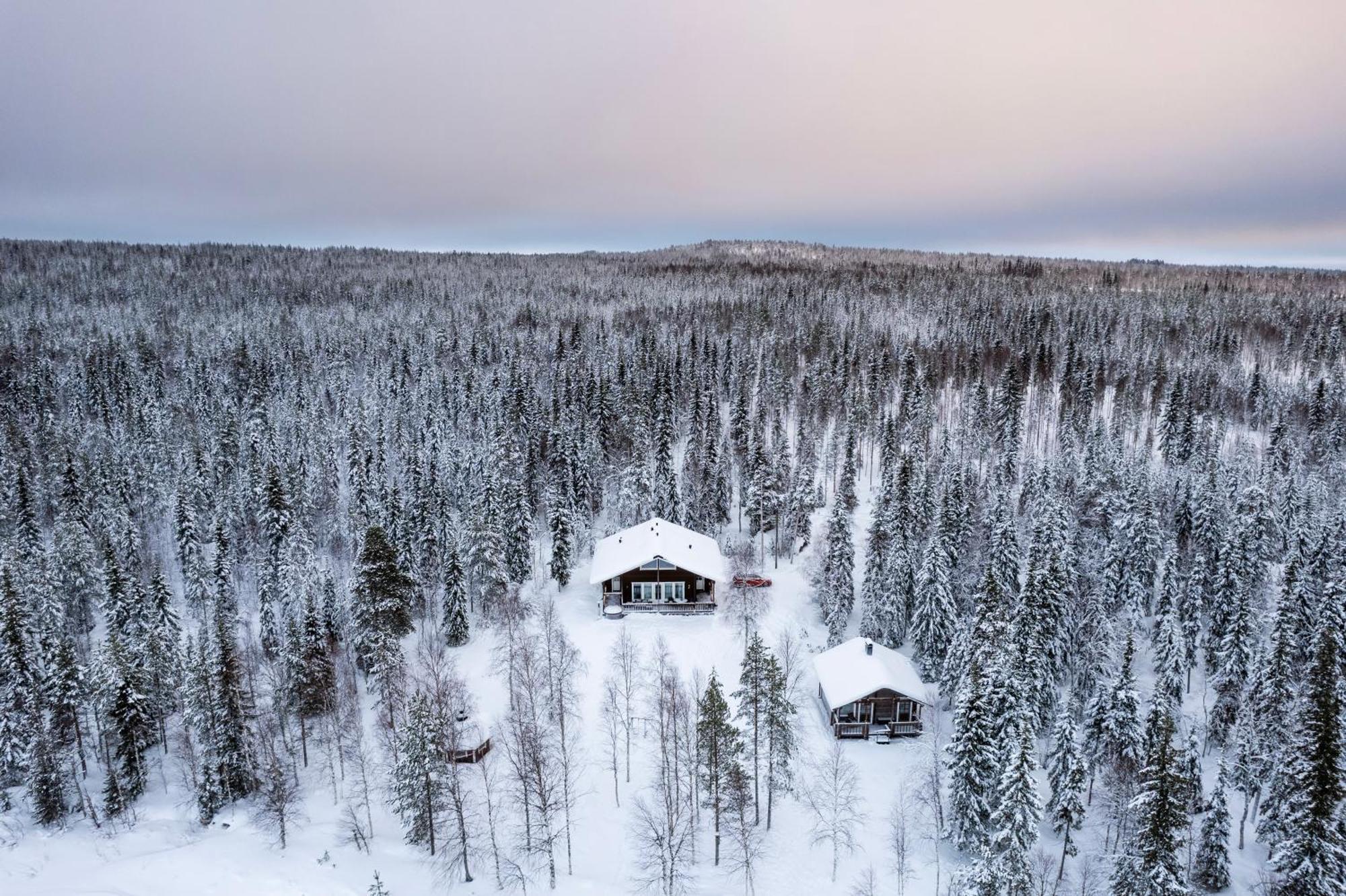 Hotel Napapiirin Jaervilomat à Luukonniemi Extérieur photo