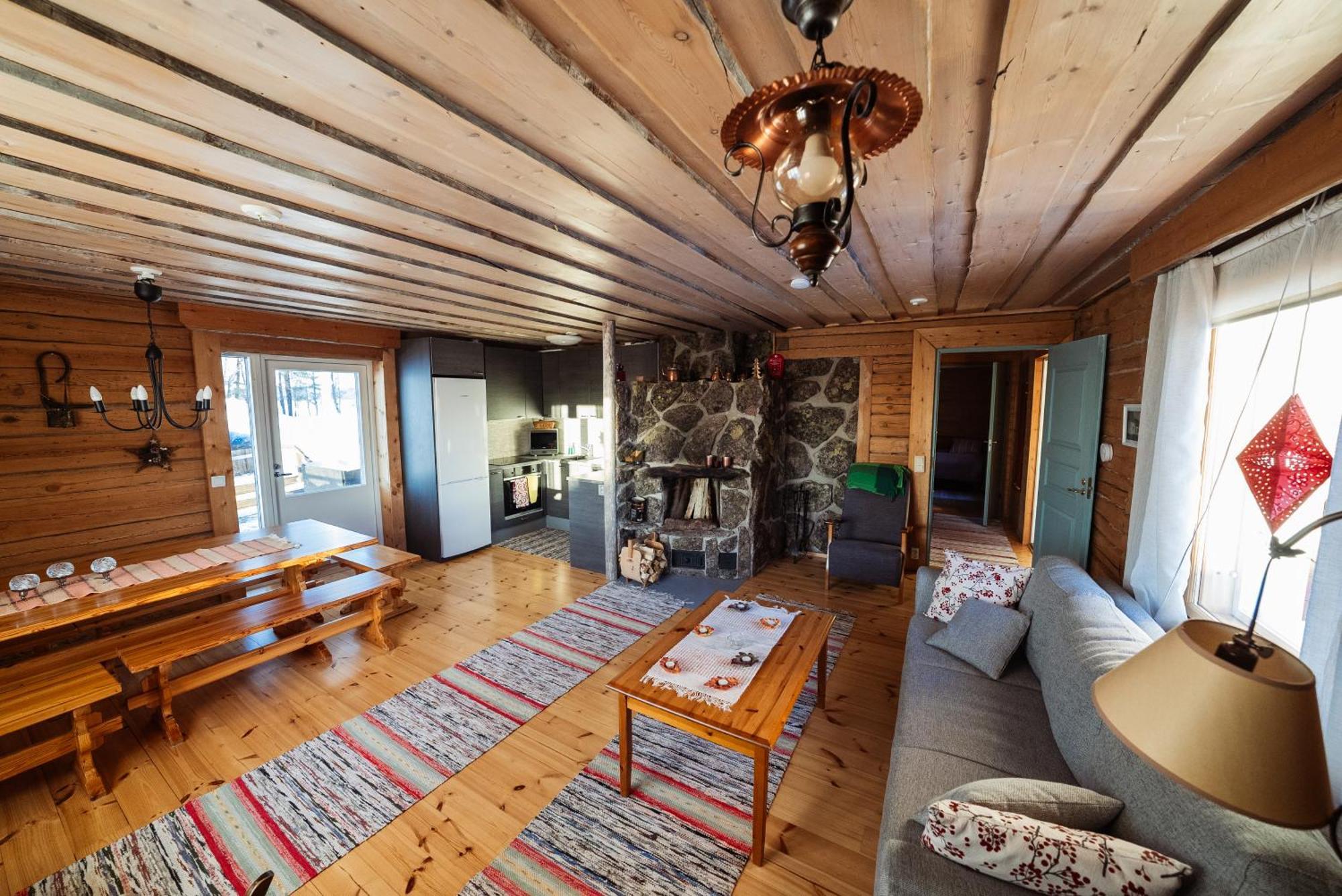 Hotel Napapiirin Jaervilomat à Luukonniemi Extérieur photo