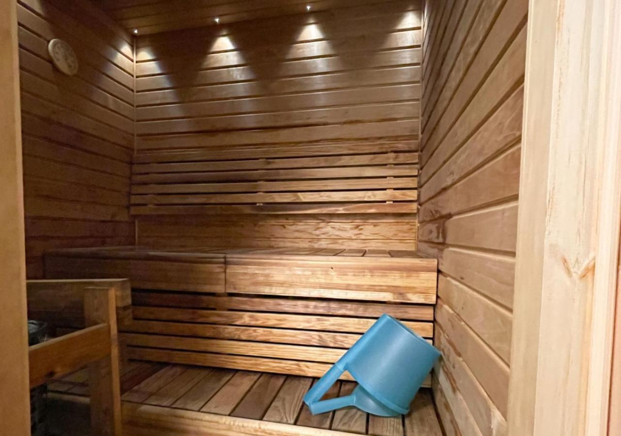Hotel Napapiirin Jaervilomat à Luukonniemi Extérieur photo
