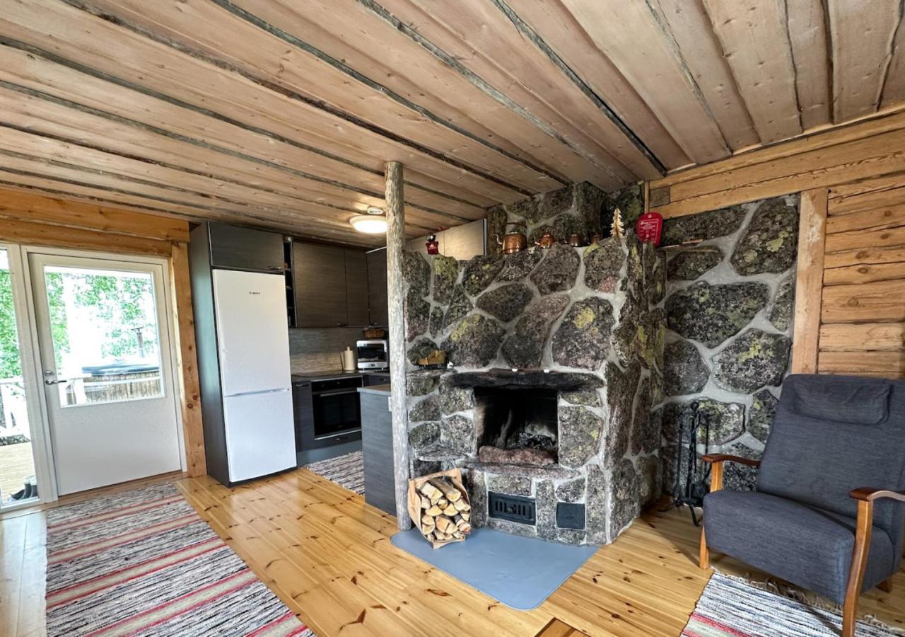 Hotel Napapiirin Jaervilomat à Luukonniemi Extérieur photo