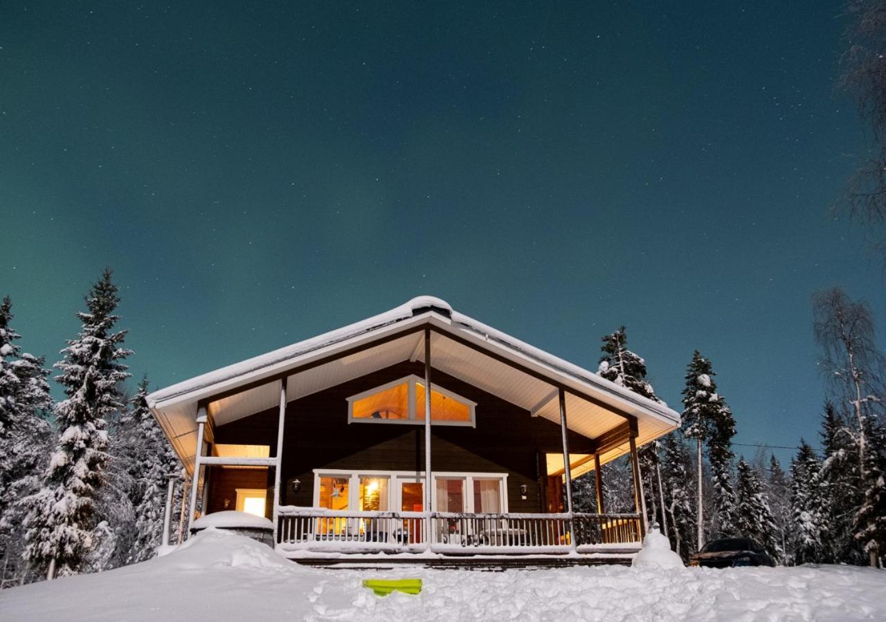 Hotel Napapiirin Jaervilomat à Luukonniemi Extérieur photo